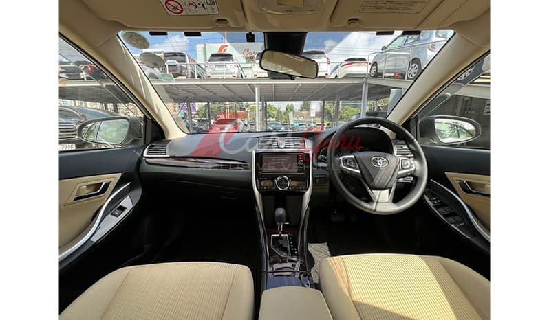 2016 Toyota Premio F-L Package image-9