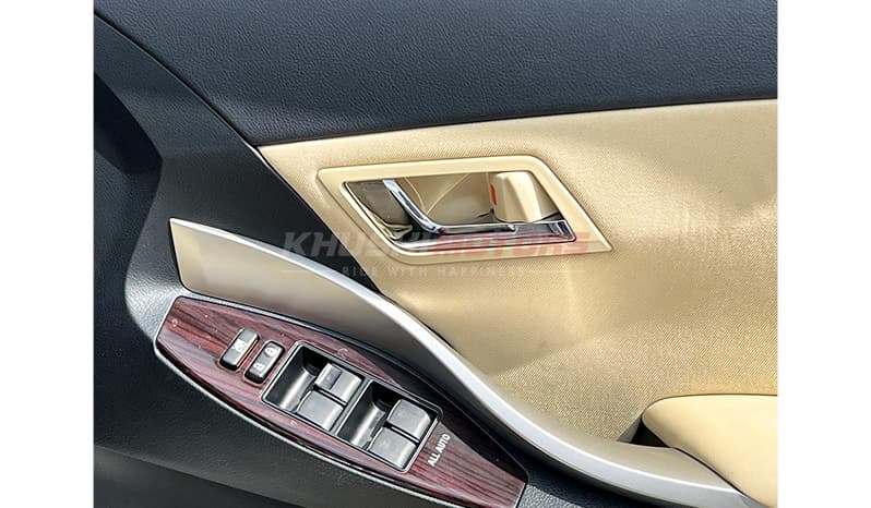 2016 Toyota Premio F-L Package image-18
