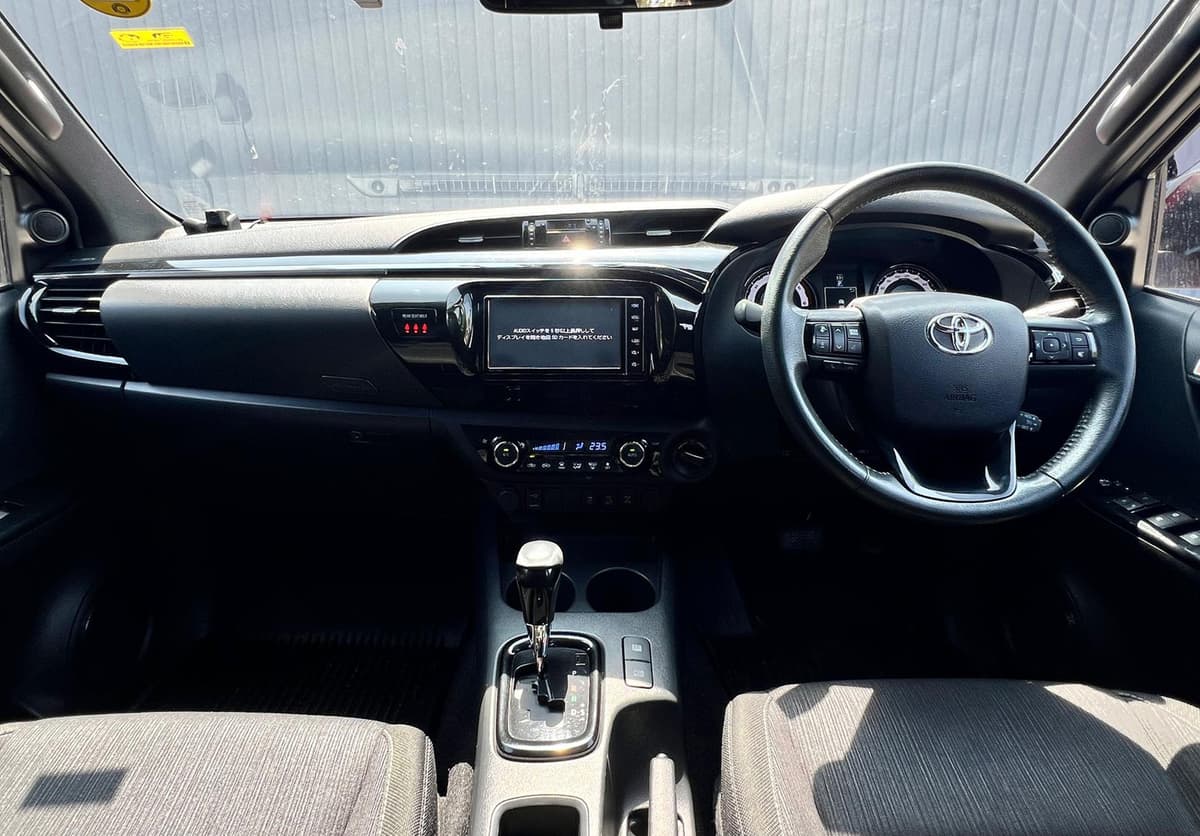 2019 Toyota Hilux image-27