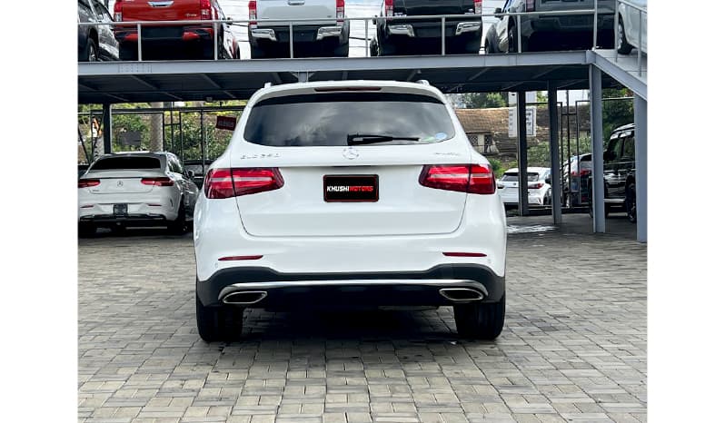 2016 Mercedes-Benz GLC-Class GLC250 image-3