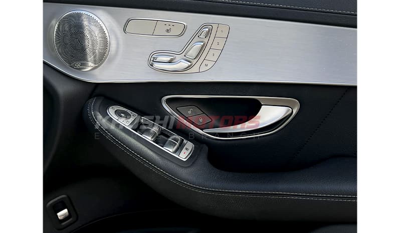 2016 Mercedes-Benz GLC-Class GLC250 image-7