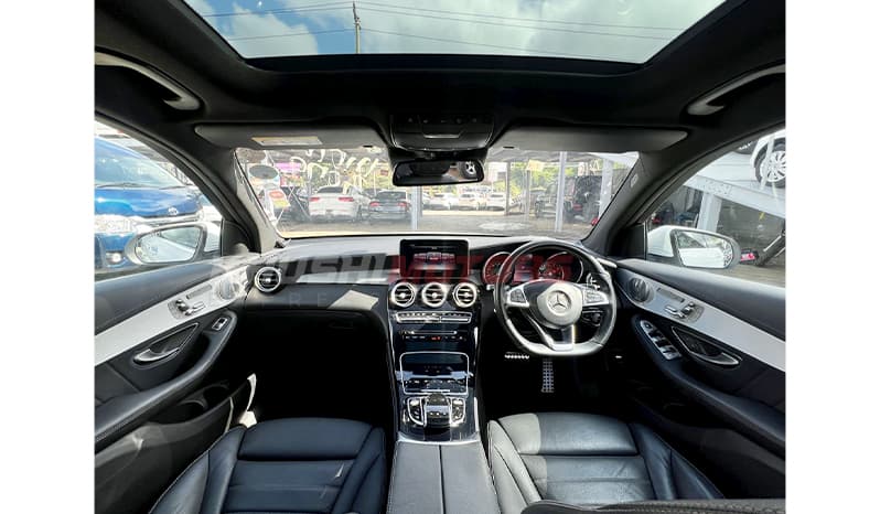 2016 Mercedes-Benz GLC-Class GLC250 image-9