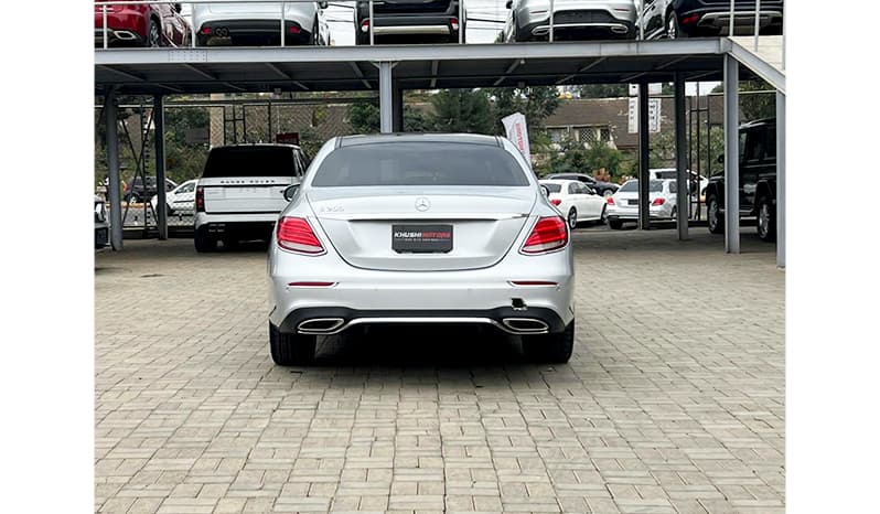 2016 Mercedes-Benz E-Class E200 image-6