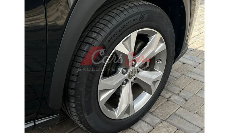 2016 Lexus NX NX300H image-10