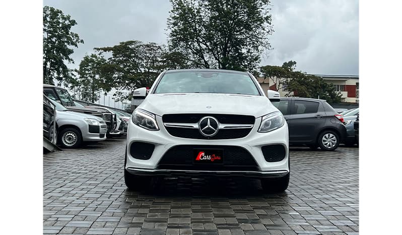 2016 Mercedes-Benz GLE-Class GLE350d image-2