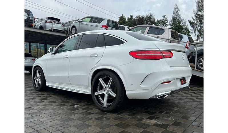 2016 Mercedes-Benz GLE-Class GLE350d image-5