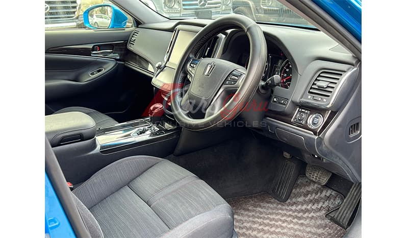 2016 Toyota Crown S-T Package Athlete image-9