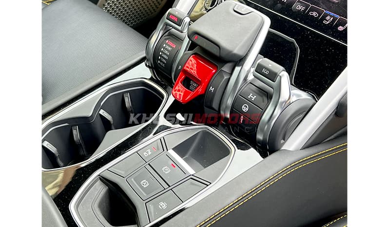2019 Lamborghini Urus Base image-9