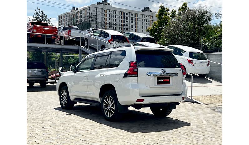 2017 Toyota Land Cruiser Prado TX-L image-5