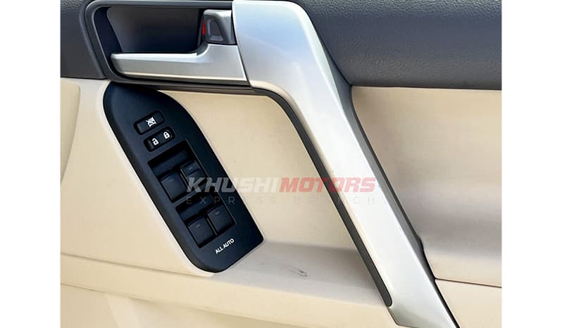 2017 Toyota Land Cruiser Prado TX-L image-6