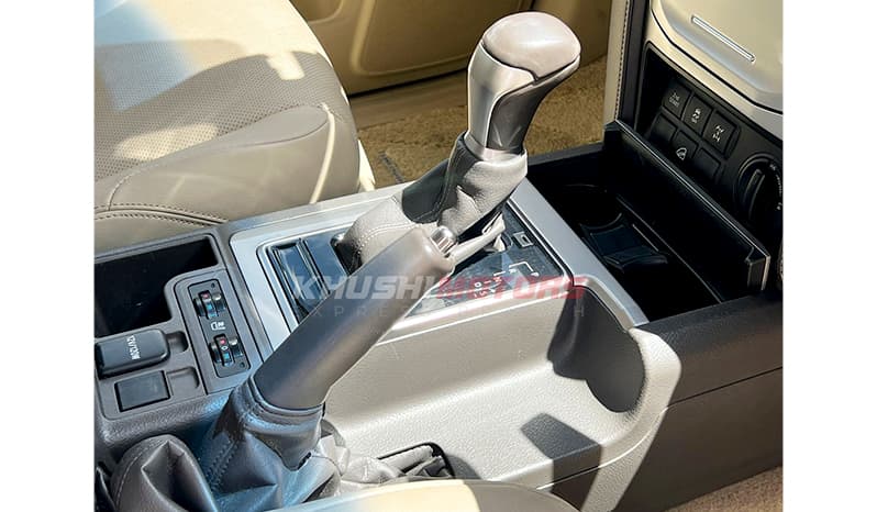2017 Toyota Land Cruiser Prado TX-L image-7