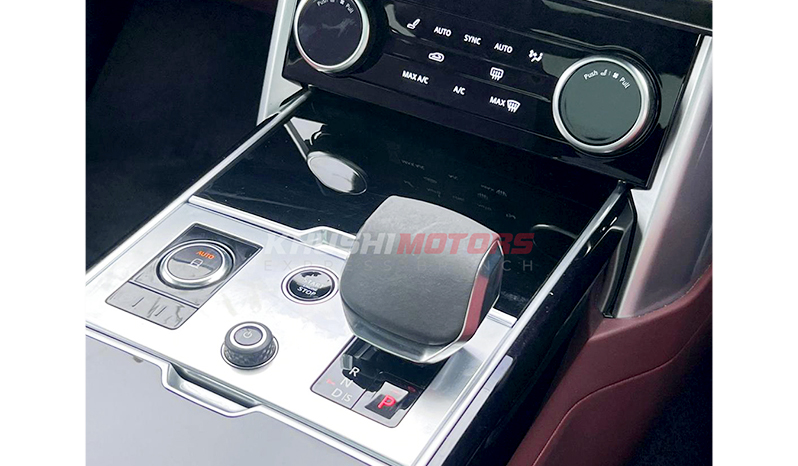 2023 Land Rover Range Rover Vogue image-4