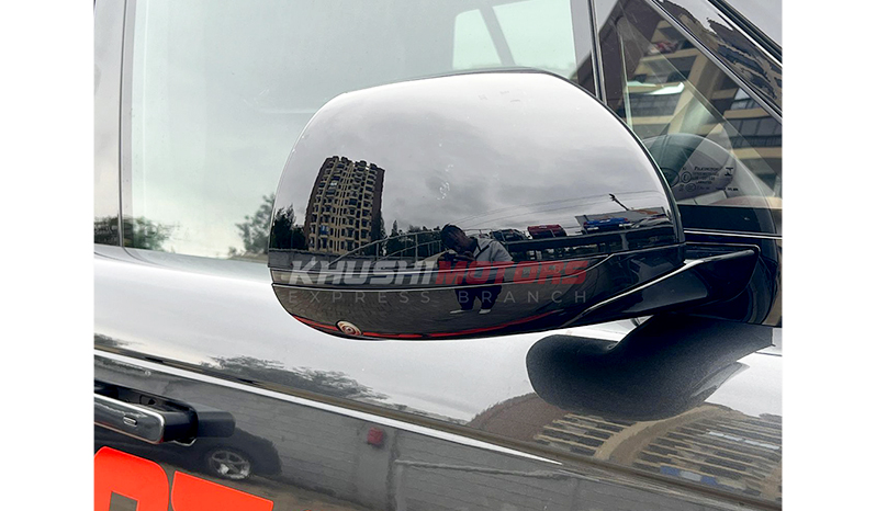 2023 Land Rover Range Rover Vogue image-9