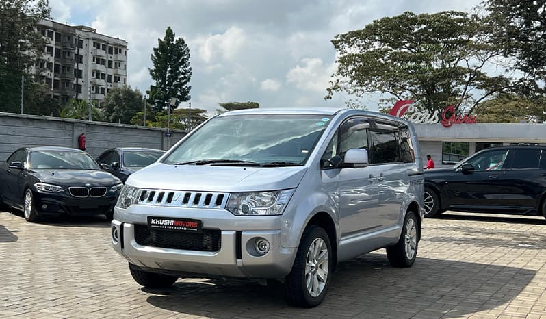 2017 Mitsubishi Delica D5 D POWER image-13