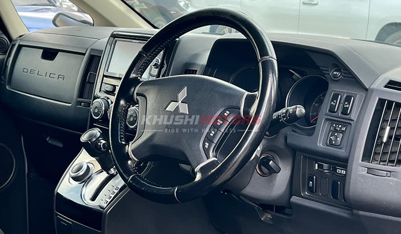 2017 Mitsubishi Delica D5 D POWER image-17
