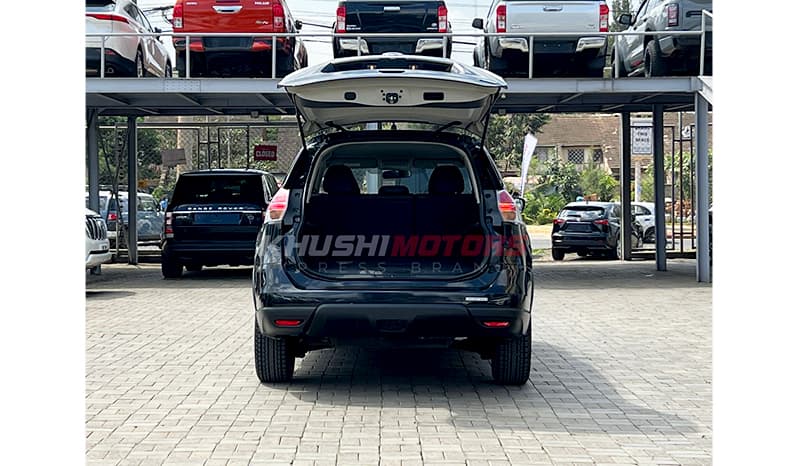2017 Nissan Xtrail image-10