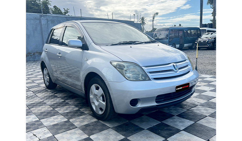 2003 Toyota IST image-2
