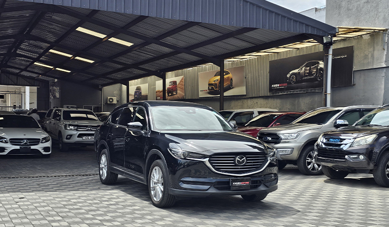 2018 Mazda Cx8 image-1