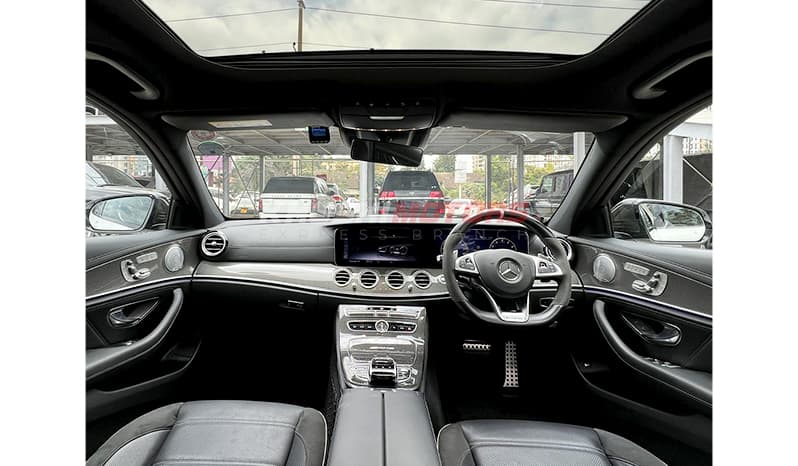 2017 Mercedes-Benz E-Class E63 S image-9