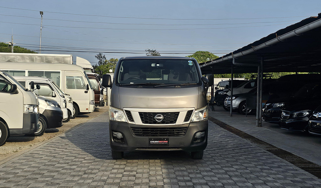 2017 Nissan NV350 Caravan DX image-2