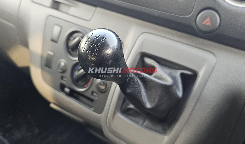 2017 Nissan NV350 Caravan DX image-8