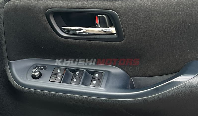 2017 Toyota Voxy V image-9