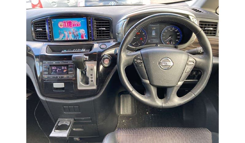 2018 Nissan Elgrand image-7