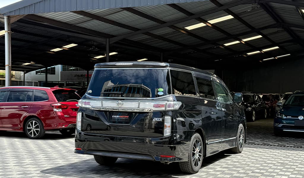 2018 Nissan Elgrand image-14