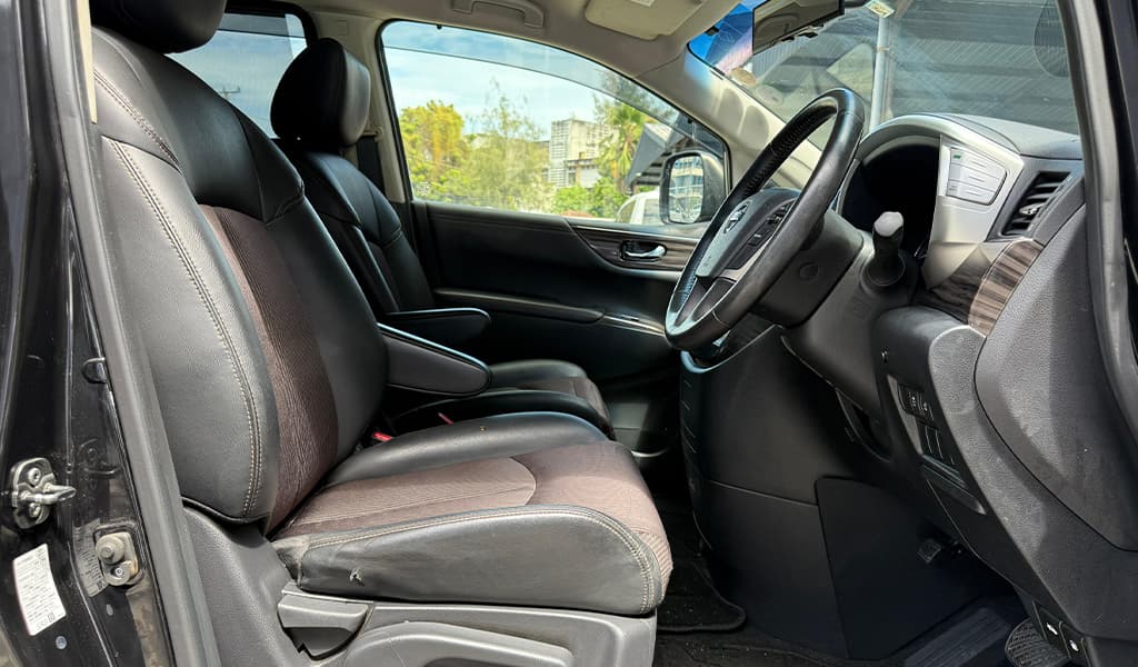 2018 Nissan Elgrand image-15