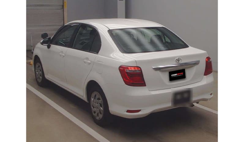 2020 Toyota Corolla Axio image-5