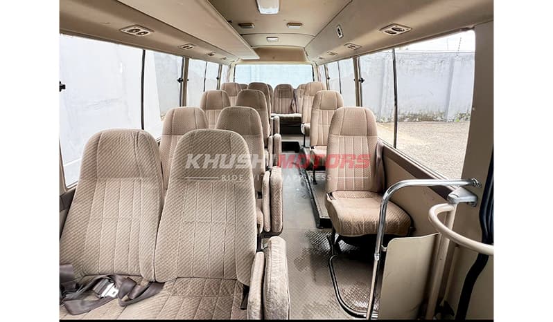 1995 Toyota Coaster image-9