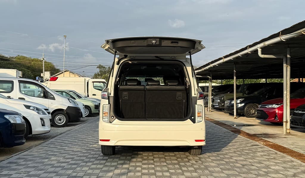 2018 Nissan Elgrand Highway Star S image-22