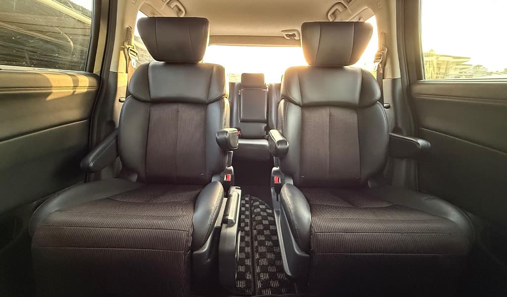 2018 Nissan Elgrand Highway Star S image-25