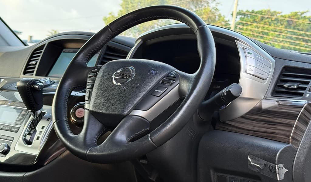 2018 Nissan Elgrand Highway Star S image-27