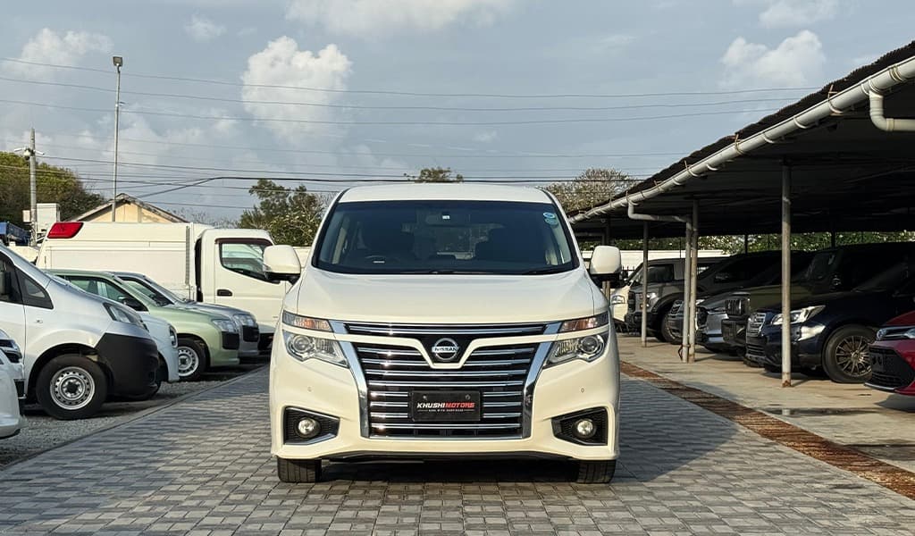 2018 Nissan Elgrand Highway Star S image-32