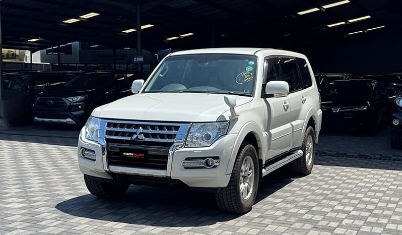 2018 Mitsubishi Pajero Long Exceed image-3