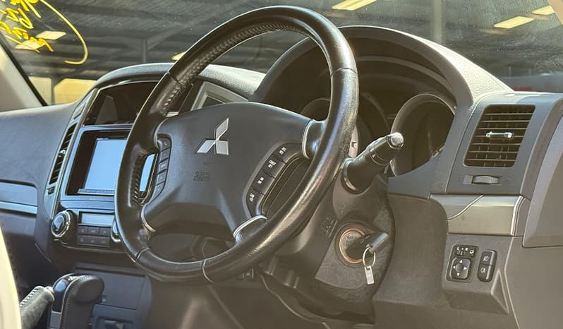 2018 Mitsubishi Pajero Long Exceed image-8