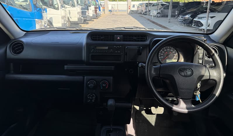 2018 Toyota Succeed image-8
