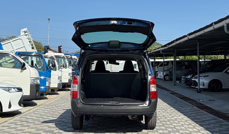2018 Toyota Succeed image-12