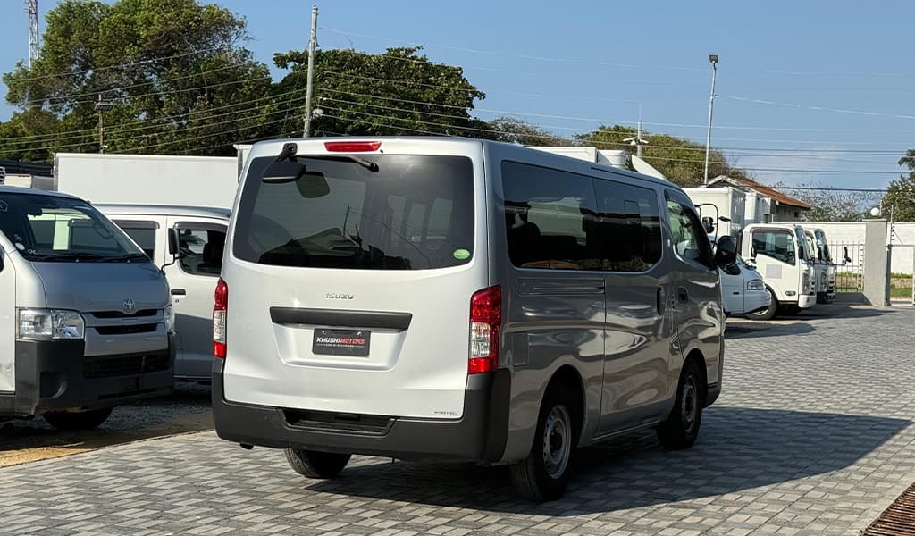 2018 Isuzu Como 4.6 Ton image-9