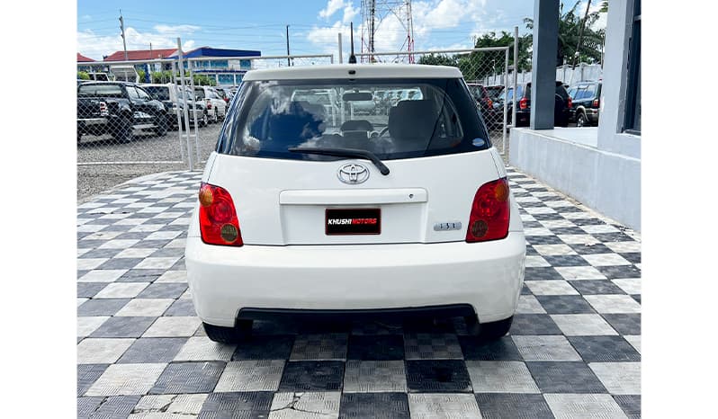 2002 Toyota IST image-4