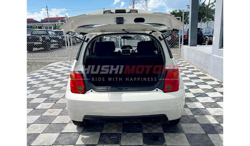 2002 Toyota IST image-6