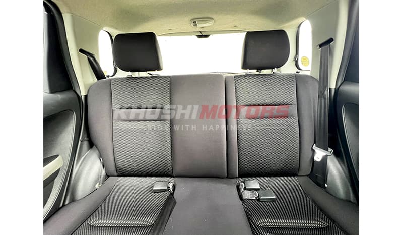 2002 Toyota IST image-7