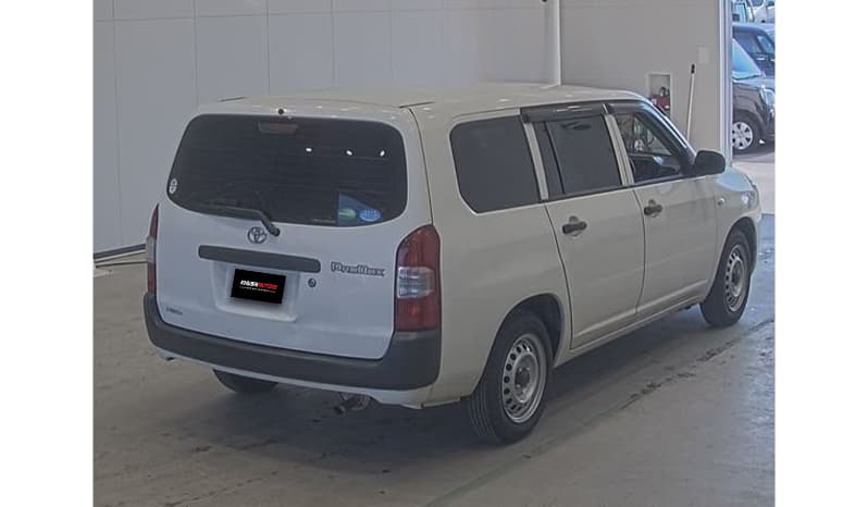 2018 Toyota Probox image-2