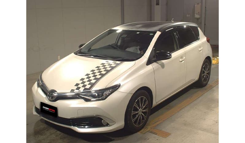 2018 Toyota Auris image-2