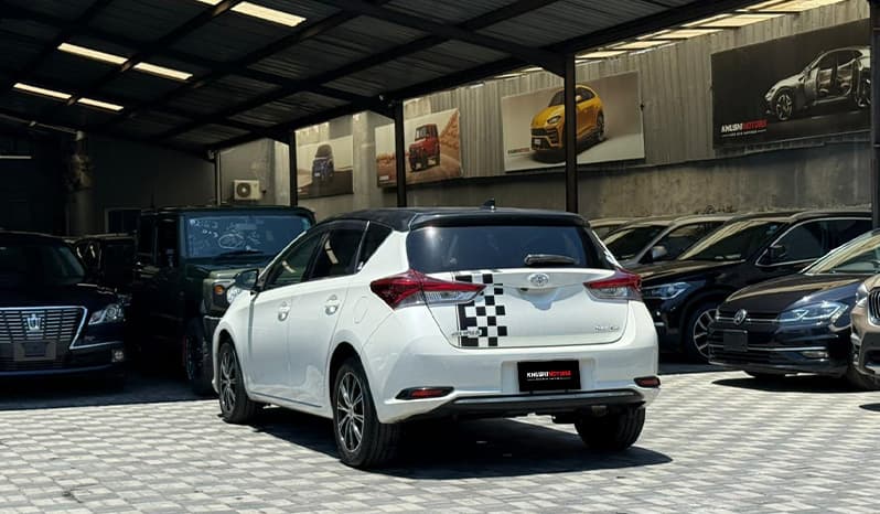 2018 Toyota Auris image-11