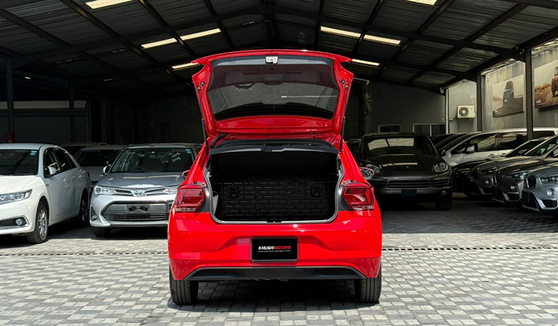 2018 Volkswagen Polo image-18