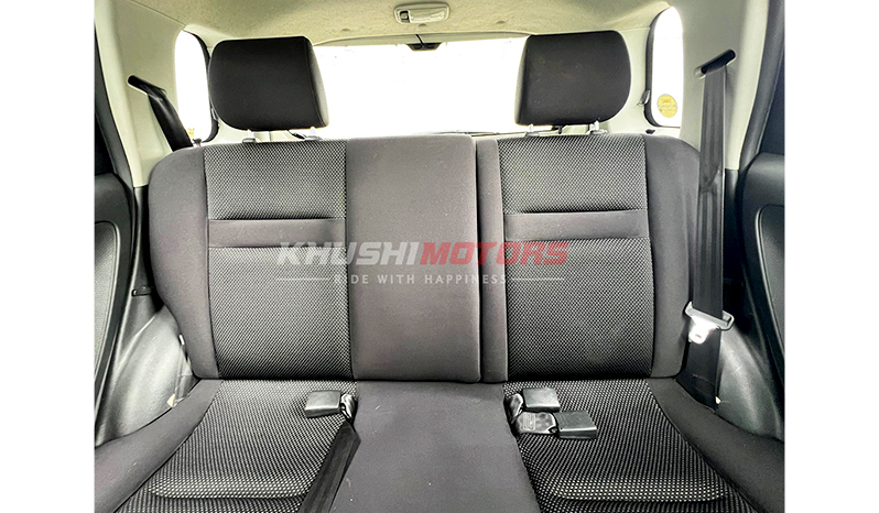 2003 Toyota IST image-6