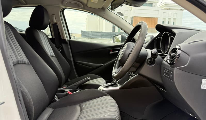 2018 Mazda Demio image-14