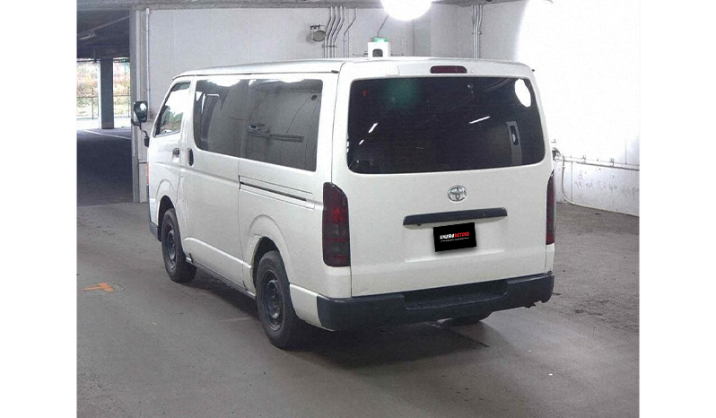 2018 Toyota Hiace image-3